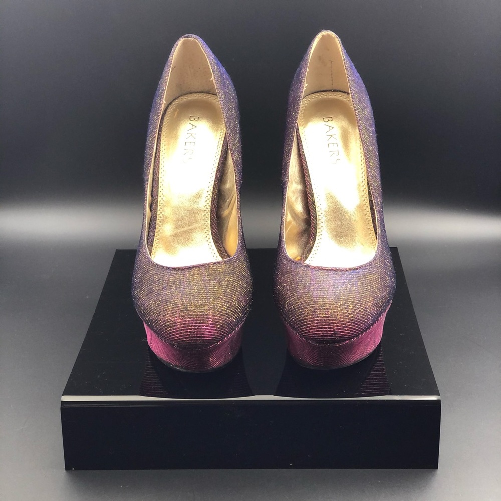 Iridescent pumps with golden overlay.